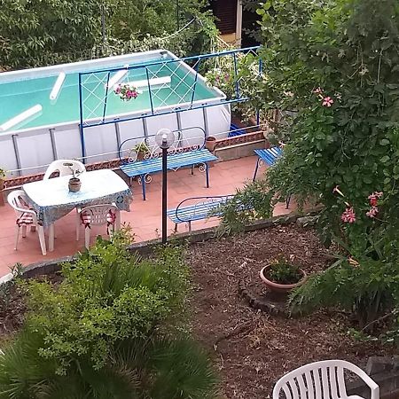 Casa Vacanze Gioia เตรคาสตาญิ ภายนอก รูปภาพ