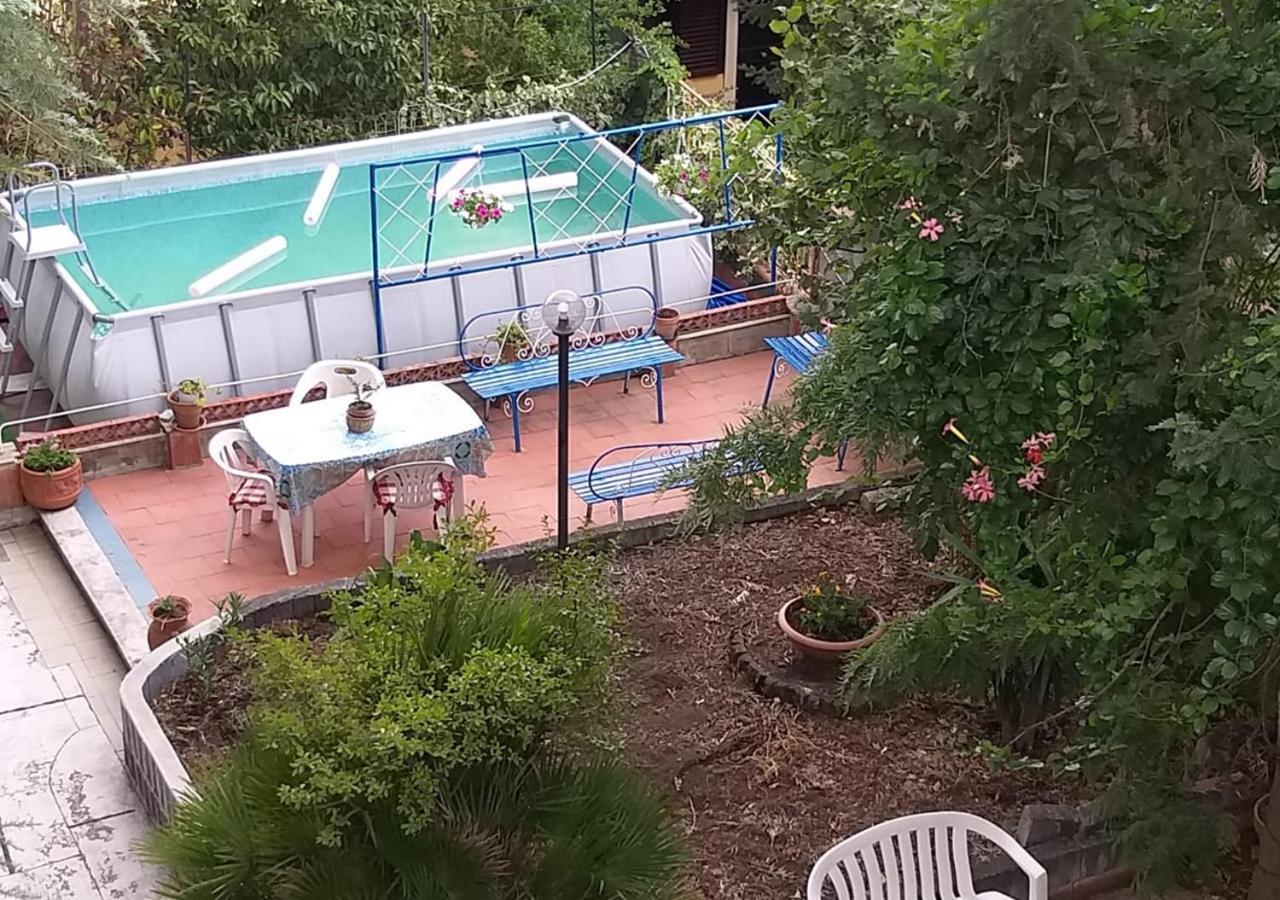 Casa Vacanze Gioia เตรคาสตาญิ ภายนอก รูปภาพ