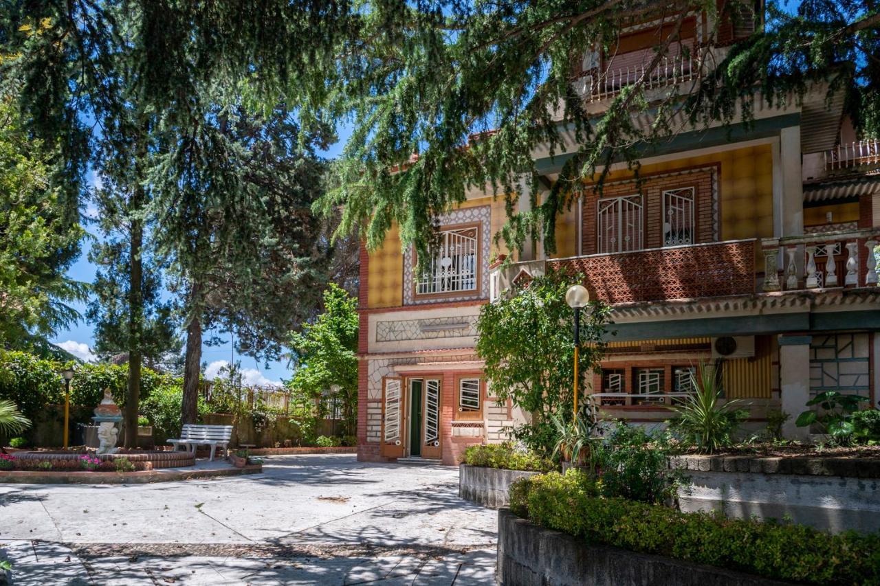 Casa Vacanze Gioia เตรคาสตาญิ ภายนอก รูปภาพ