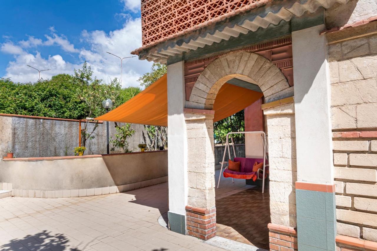 Casa Vacanze Gioia เตรคาสตาญิ ภายนอก รูปภาพ