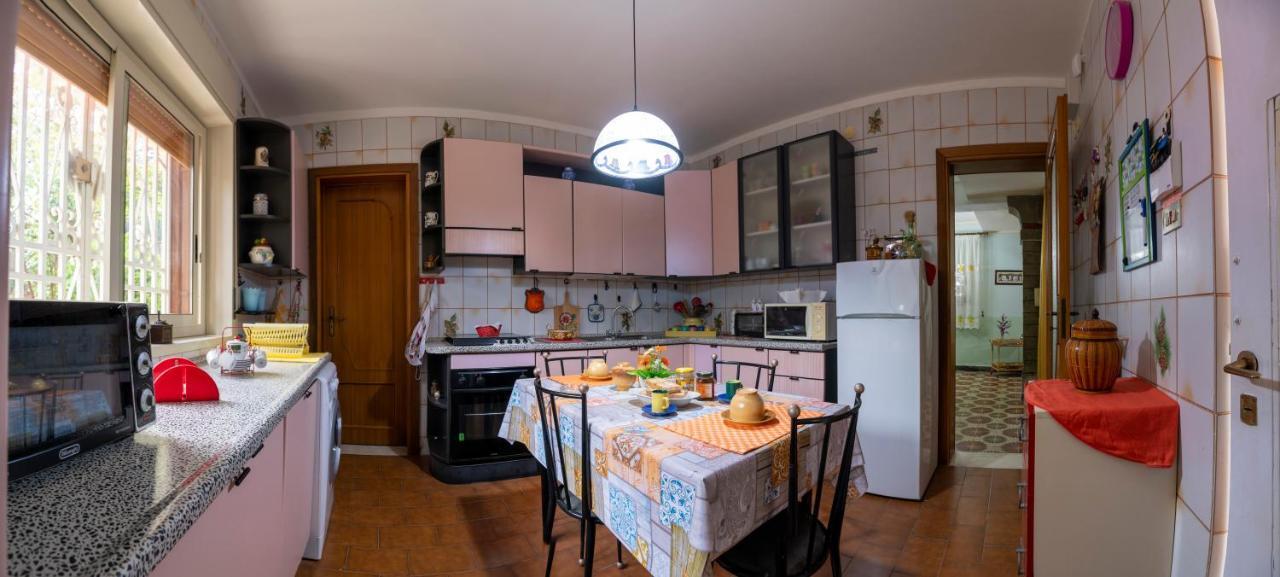 Casa Vacanze Gioia เตรคาสตาญิ ภายนอก รูปภาพ