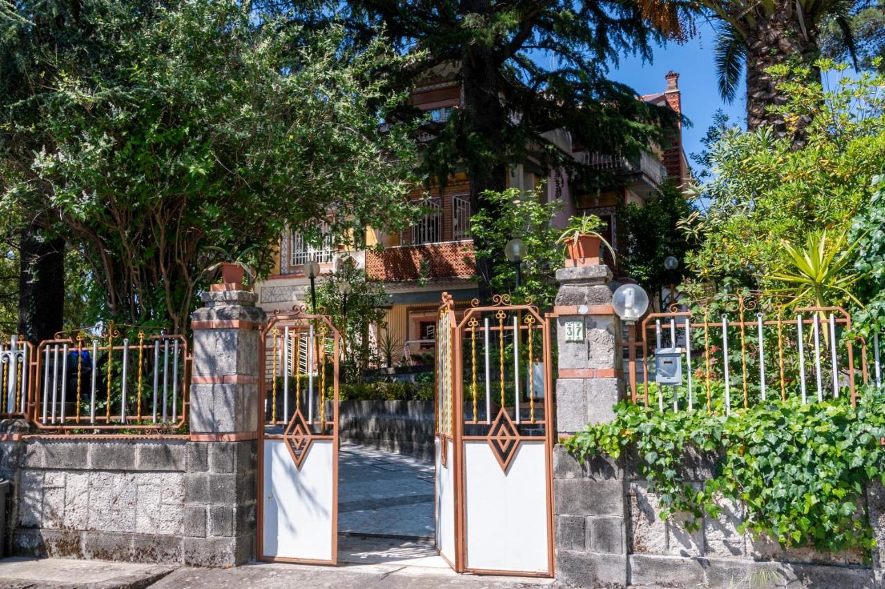 Casa Vacanze Gioia เตรคาสตาญิ ภายนอก รูปภาพ