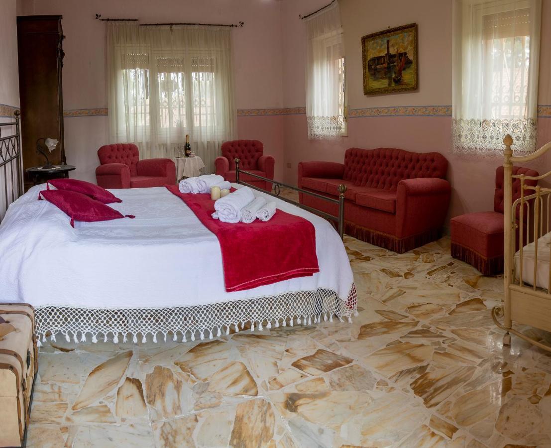 Casa Vacanze Gioia เตรคาสตาญิ ภายนอก รูปภาพ