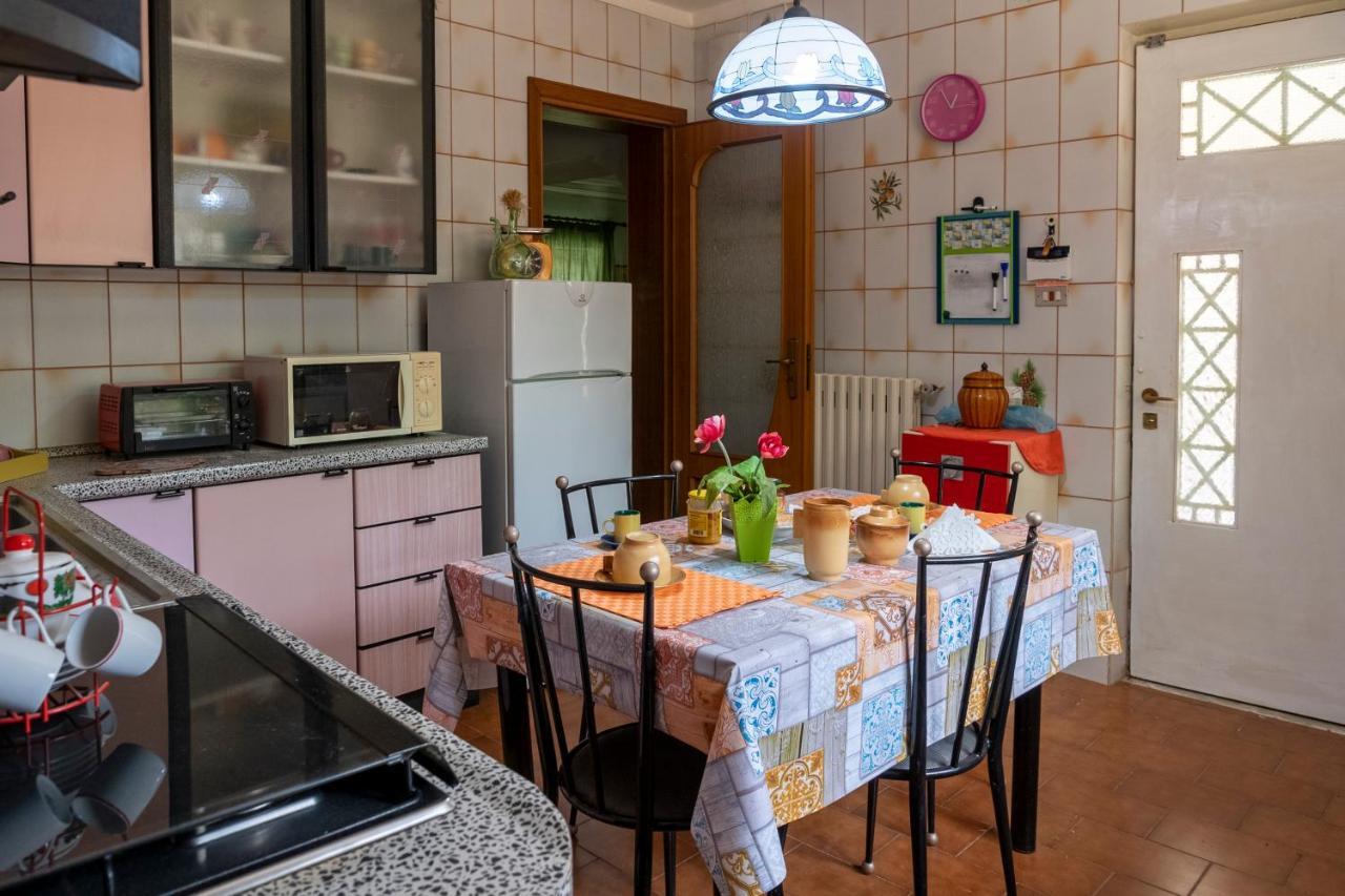Casa Vacanze Gioia เตรคาสตาญิ ภายนอก รูปภาพ