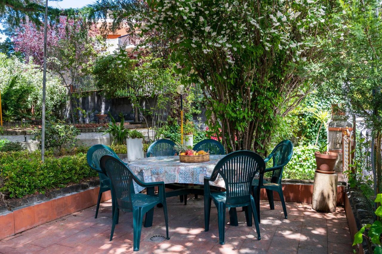 Casa Vacanze Gioia เตรคาสตาญิ ภายนอก รูปภาพ