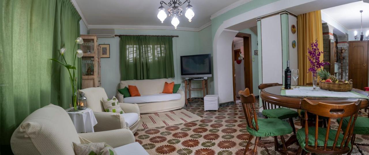 Casa Vacanze Gioia เตรคาสตาญิ ภายนอก รูปภาพ
