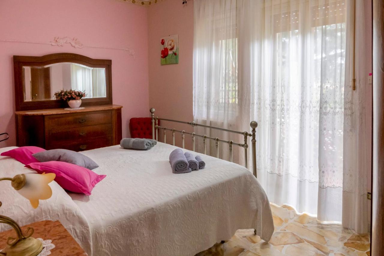 Casa Vacanze Gioia เตรคาสตาญิ ภายนอก รูปภาพ